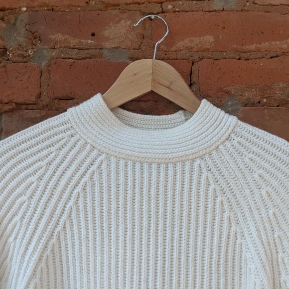 NWOT Banana Republic Chunky Crew-Neck Sweater - Picture 4 of 7